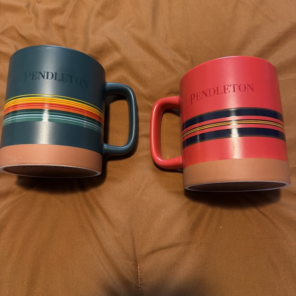 2 Pendleton Woolen Mills Coffee Mugs Striped Green Red Stoneware Large Cup 18oz